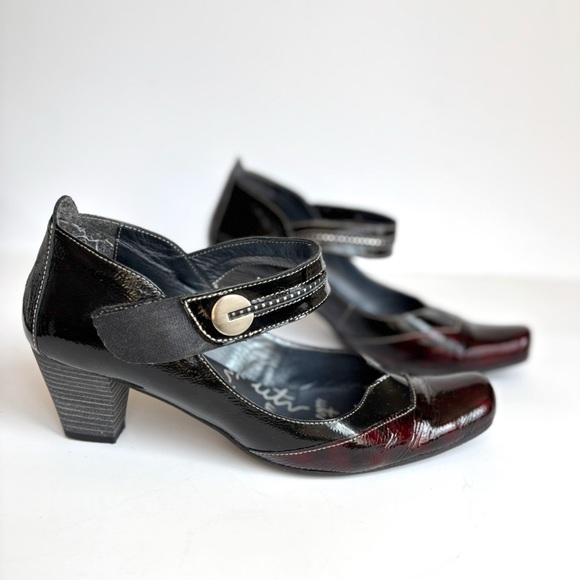 Un Tour En Ville Women’s Burgundy Patent Leather Wet‎ Look Square Toe Mary Jane - Picture 2 of 12